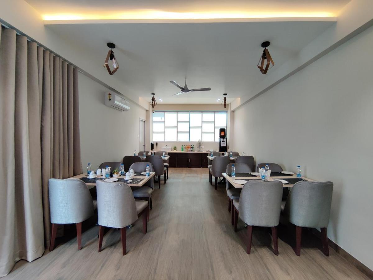 Park Iris Hotels, Bharathi Nagar วิเจยาวารา ภายนอก รูปภาพ